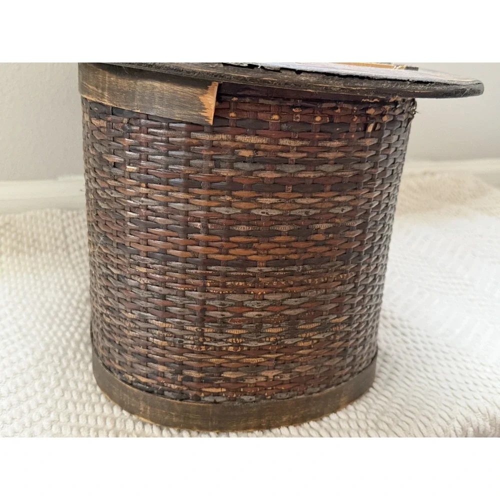 VTG Wood Wicker Stair Staircase Basket 18